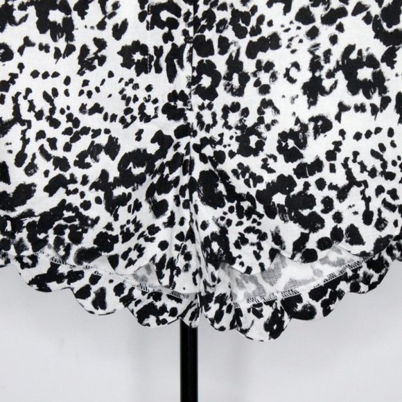 J Crew H5608 Linen Cotton Blend Scalloped Ink Animal Print  Shorts Size 4 - Picture 8 of 16